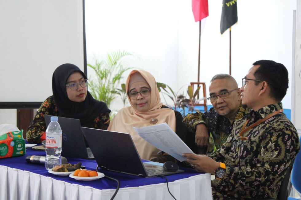 UWG Malang Finalisasi Dokumen SOP pada Pertemuan ke-7 Pelatihan Sertifikasi ISO 21001
